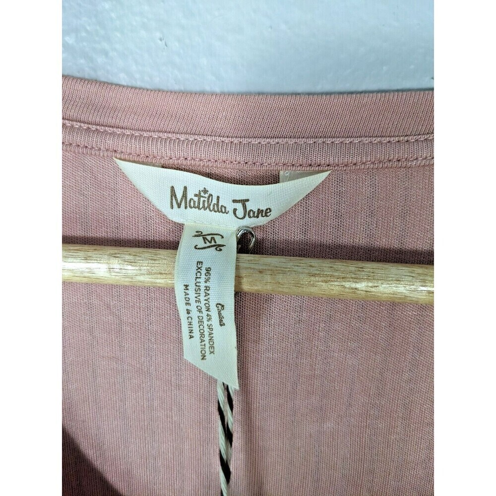 NWT Matilda Jane Ryanne Women's Henley‎ Tee Size M Flowy Silky soft Buttons N61 - Picture 3 of 7